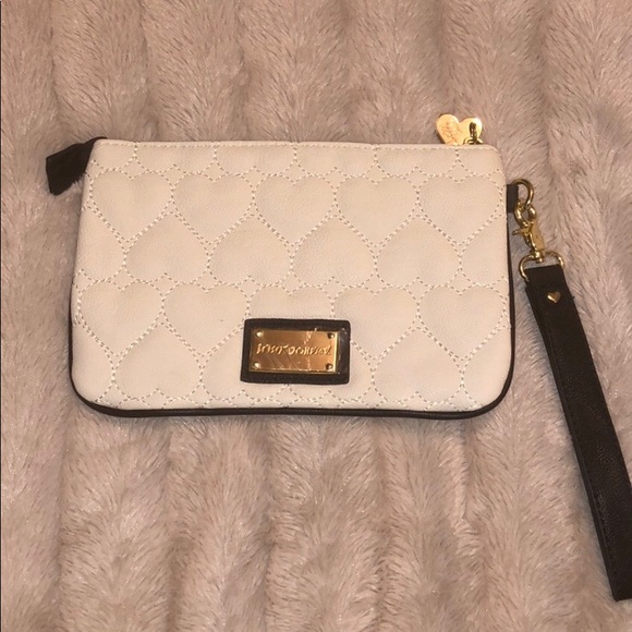 Betsey Johnson Handbags - BETSEY JOHNSON wristlet/clutch